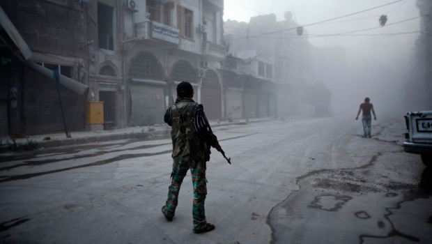 Rebelle syrien à Alep, 21 juillet 2014. Crédits : Ahmed Deeb/AFP